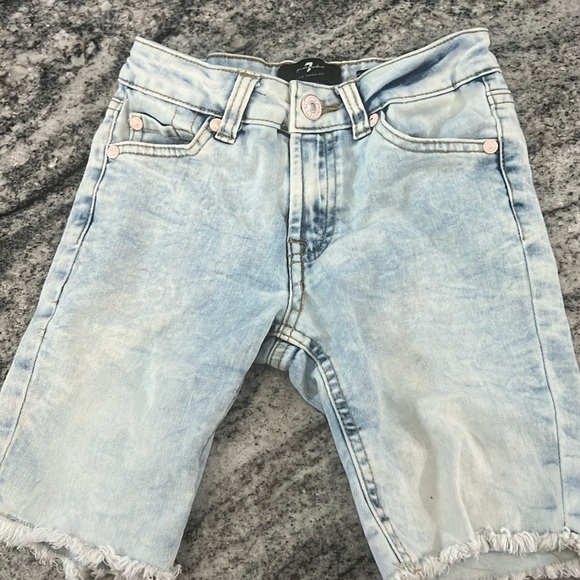 GIRLS 7 For All Mankind Jean shorts like new Sz 8 - Picture 1 of 6